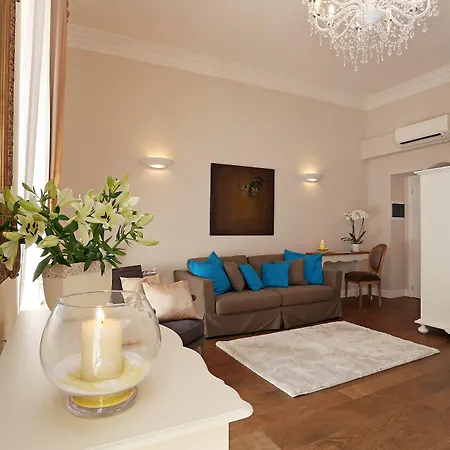 Pensjonat Spagna Art & - Ca Domus Collection 4*