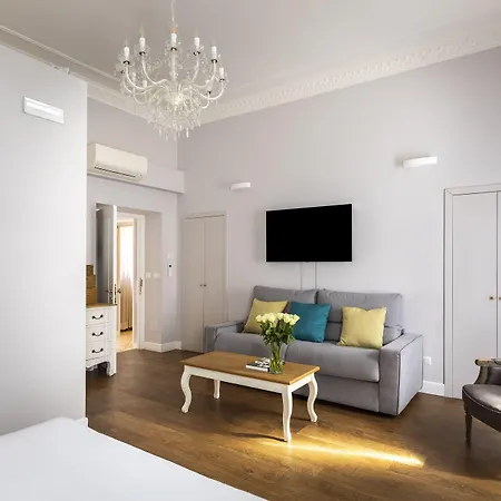 Pensjonat Spagna Art & - Ca Domus Collection 4*